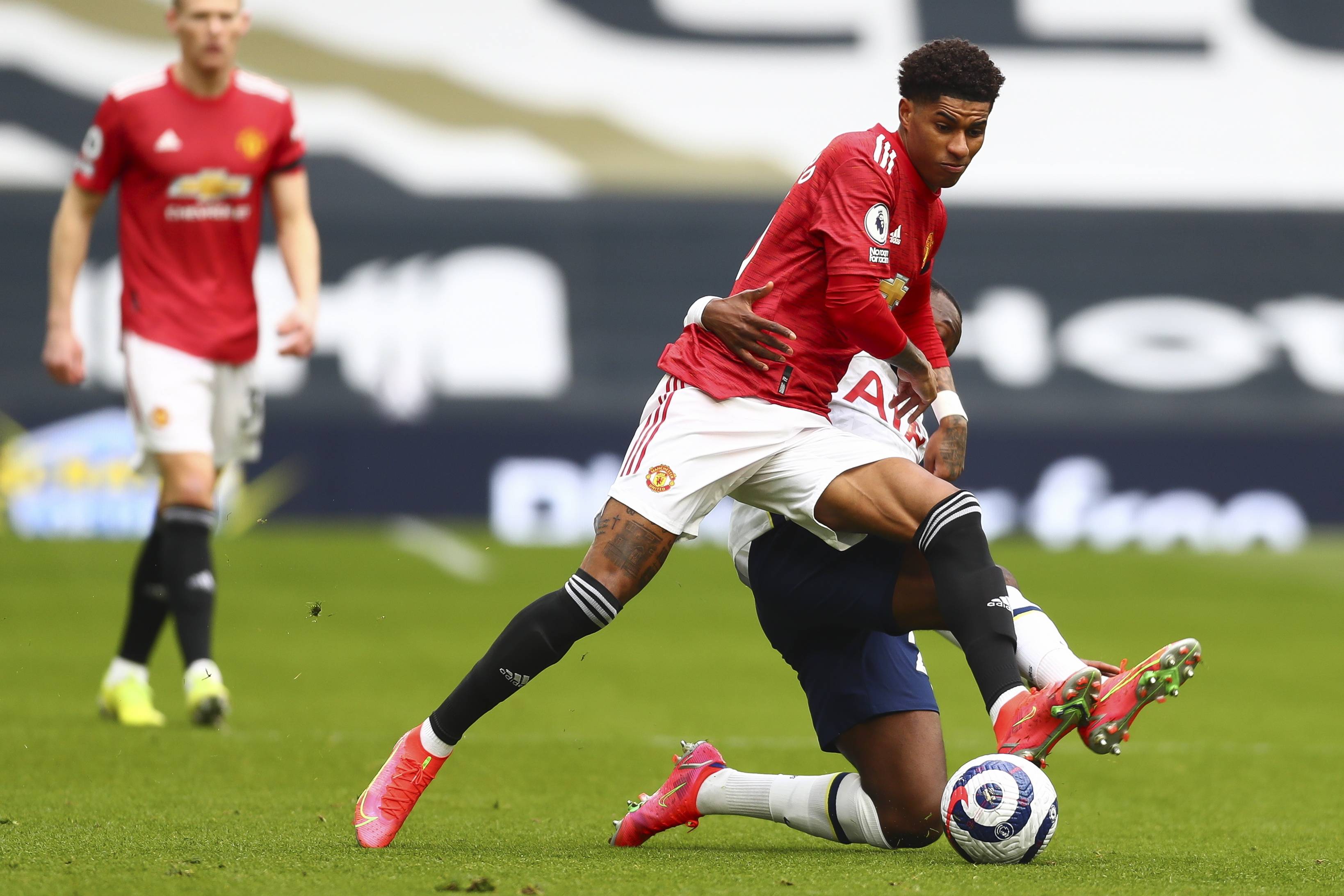 己努力训练 己努力训练