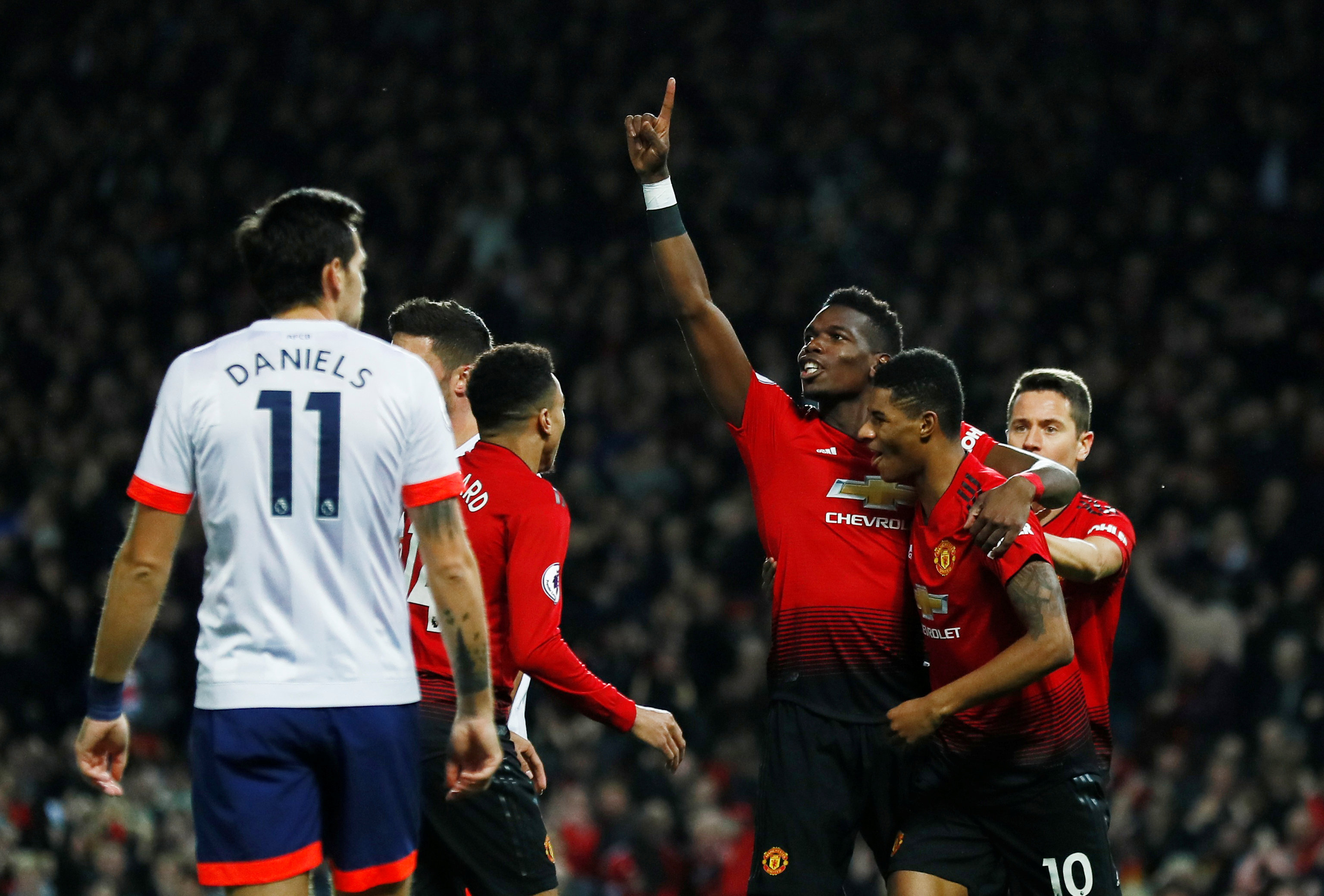 并在赛季末 并在赛季末